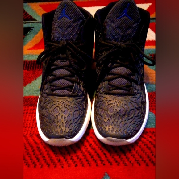 Jordans,Size 11 Men,EUC - Picture 2 of 5